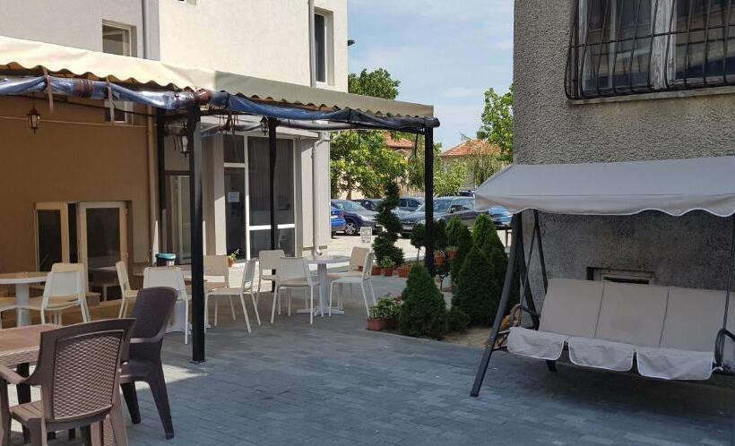 디럭스 룸 바다 전망, Mida