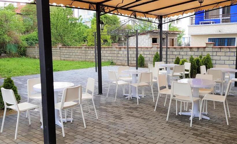 디럭스 룸 바다 전망, Mida