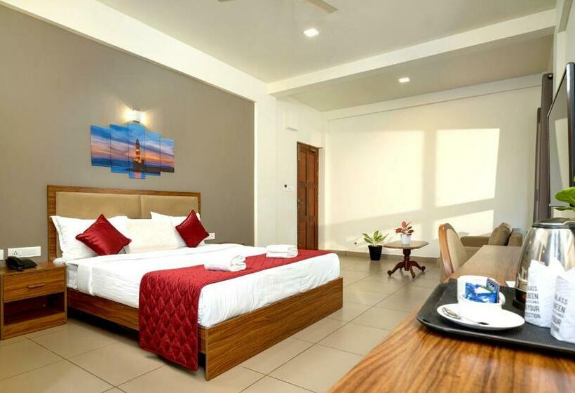 디럭스 룸 킹사이즈 침대, Fern Tree Resort