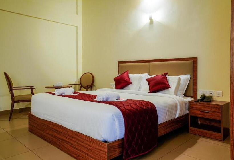 디럭스 룸 킹사이즈 침대, Fern Tree Resort