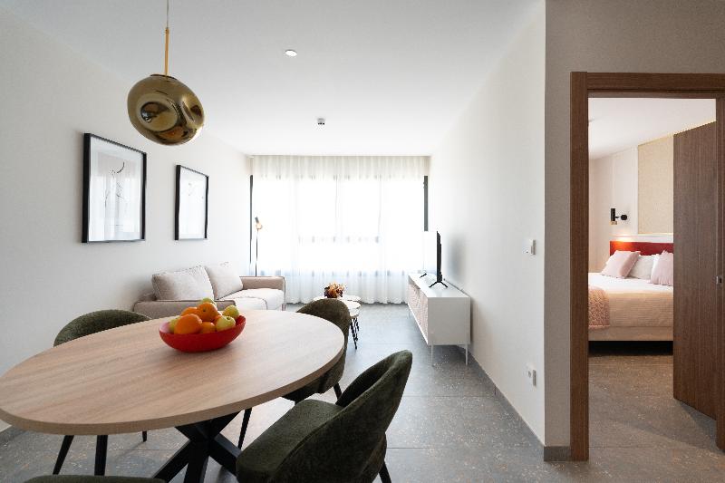 اتاق استاندارد, 7 Mile