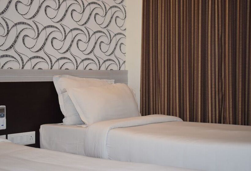 Habitació Deluxe, Aksharadha