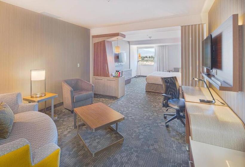 جناح سرير كينج, Courtyard By Marriott Saltillo