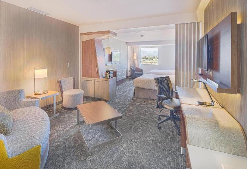 جناح, Courtyard By Marriott Saltillo