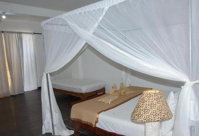 غرفة قياسية مطلّة علي البحر, Cristal Resort