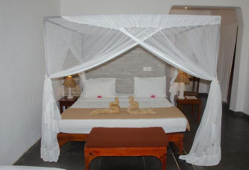 غرفة قياسية مطلّة علي البحر, Cristal Resort