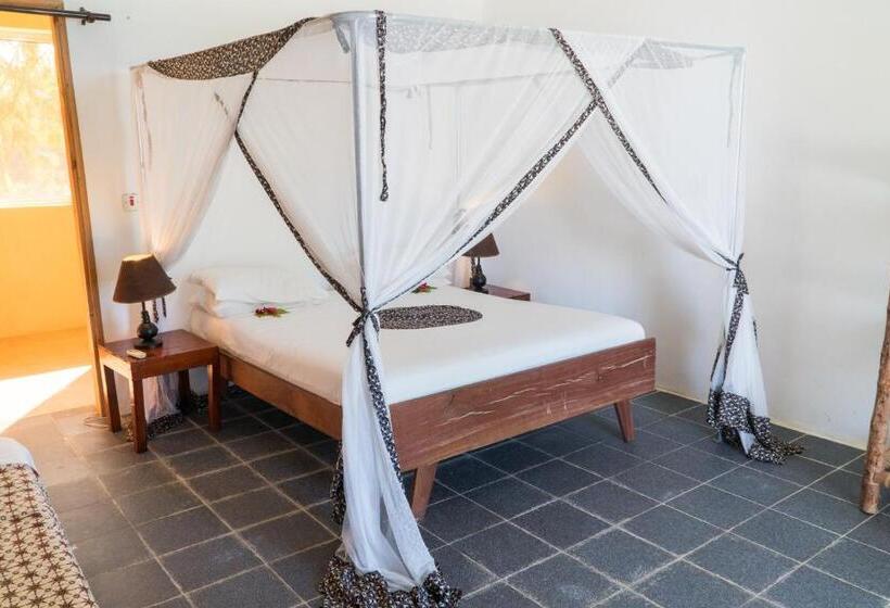 غرفة قياسية مطلّة علي البحر, Cristal Resort