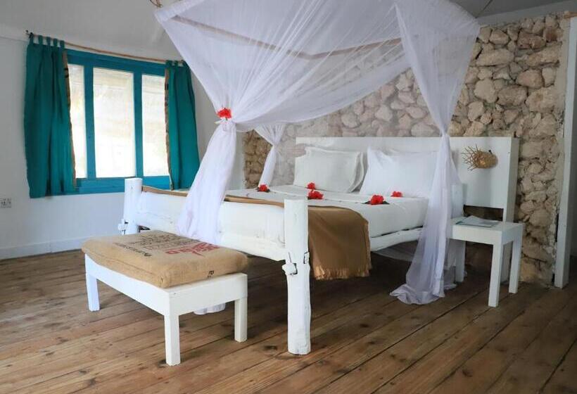 بنجلو قياسى مطل على البحر, Cristal Resort