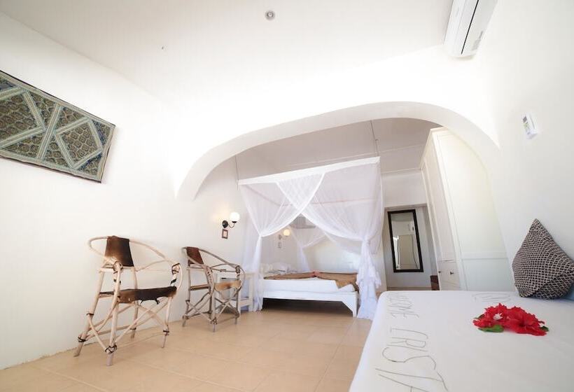 بنجلو قياسى مطل على البحر, Cristal Resort