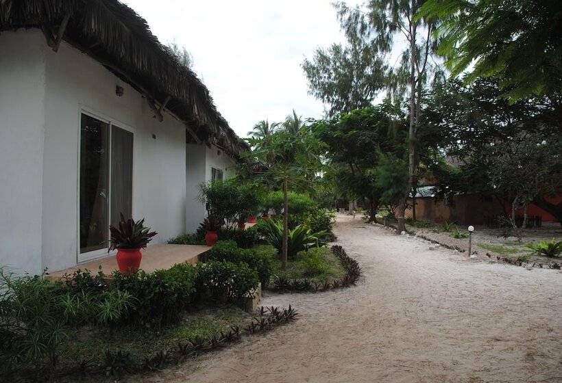 بنجلو ديلوكس, Cristal Resort