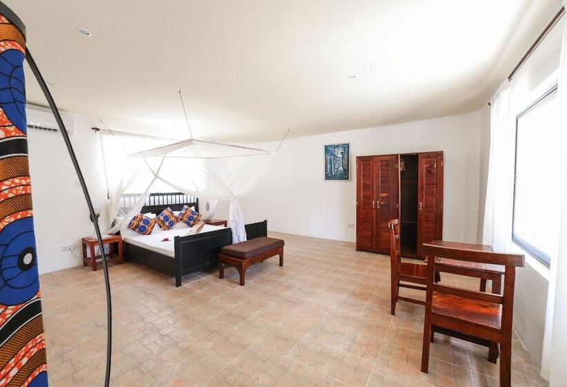 بنجلو ديلوكس, Cristal Resort