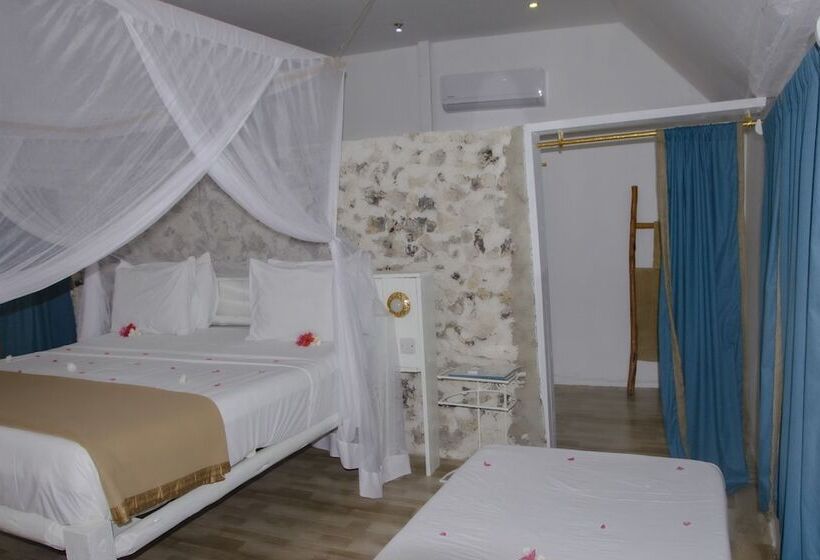 بنجلو قياسى مطل على البحر, Cristal Resort