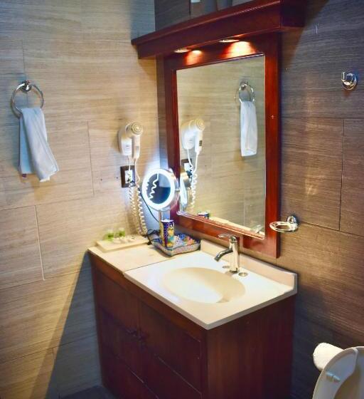 주니어 스위트 풀장 전망, El Zaguan Colonial By Guru