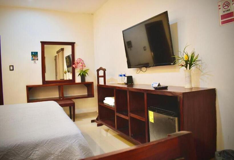 주니어 스위트 풀장 전망, El Zaguan Colonial By Guru