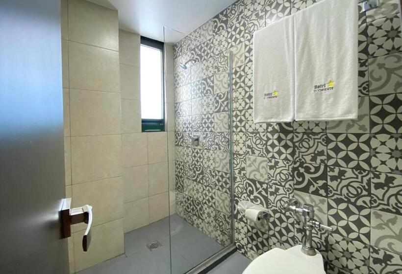 スタンダードルーム, Estrella De Oriente