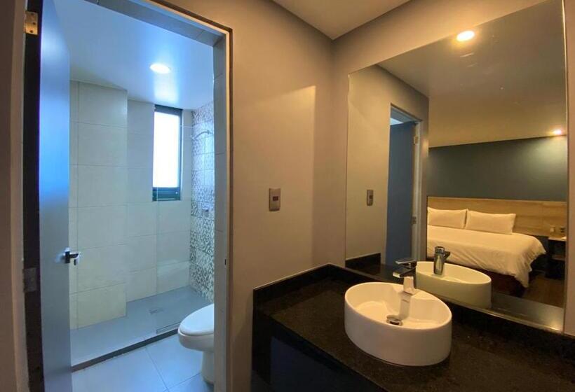 スタンダードルーム, Estrella De Oriente