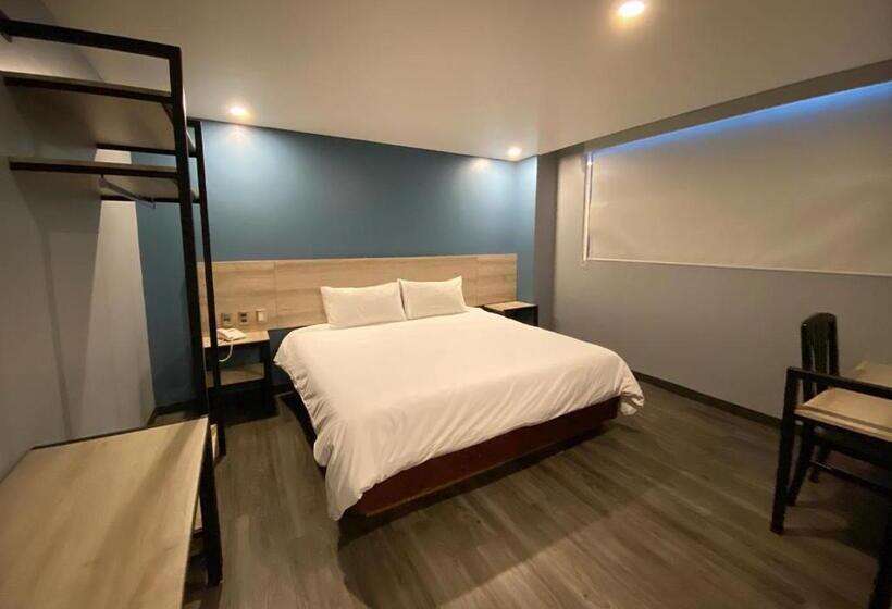 スタンダードルーム, Estrella De Oriente