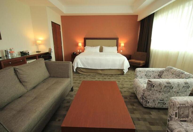 سوییت, Holiday Inn & Suites Plaza Mayor, An Ihg