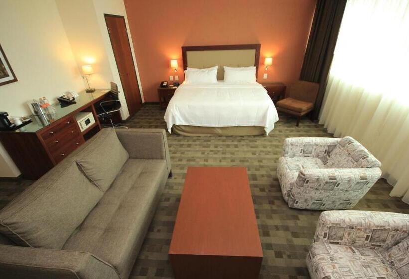 سوییت, Holiday Inn & Suites Plaza Mayor, An Ihg