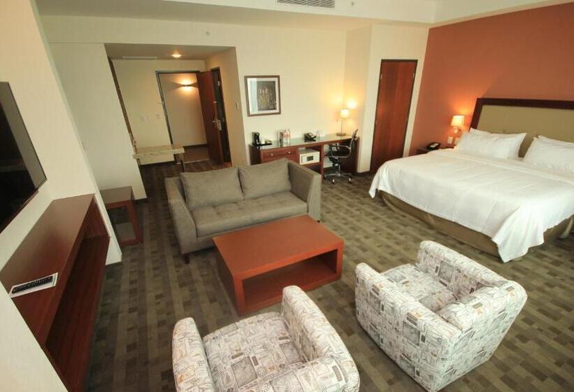 سوییت, Holiday Inn & Suites Plaza Mayor, An Ihg