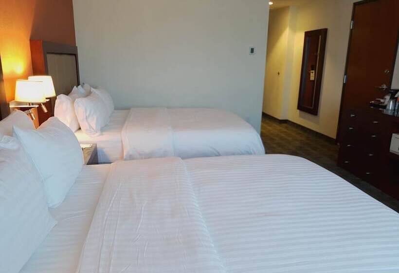 Quarto Estandar, Holiday Inn & Suites Plaza Mayor, An Ihg