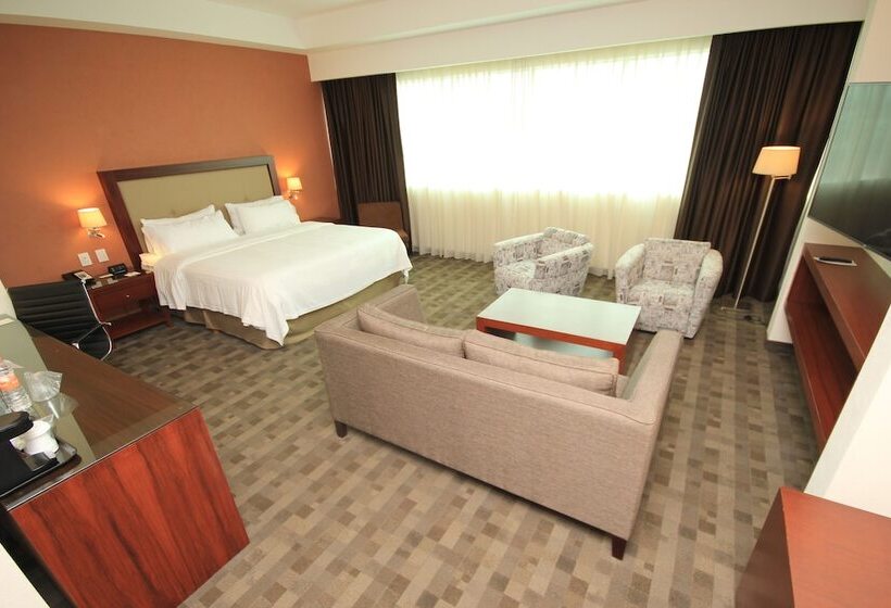 سوییت, Holiday Inn & Suites Plaza Mayor, An Ihg