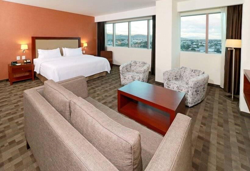 سوییت, Holiday Inn & Suites Plaza Mayor, An Ihg