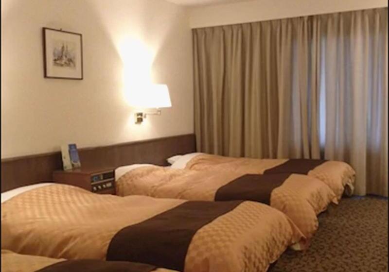 سوئیت با تخت بزرگ, Holiday Inn & Suites Plaza Mayor, An Ihg
