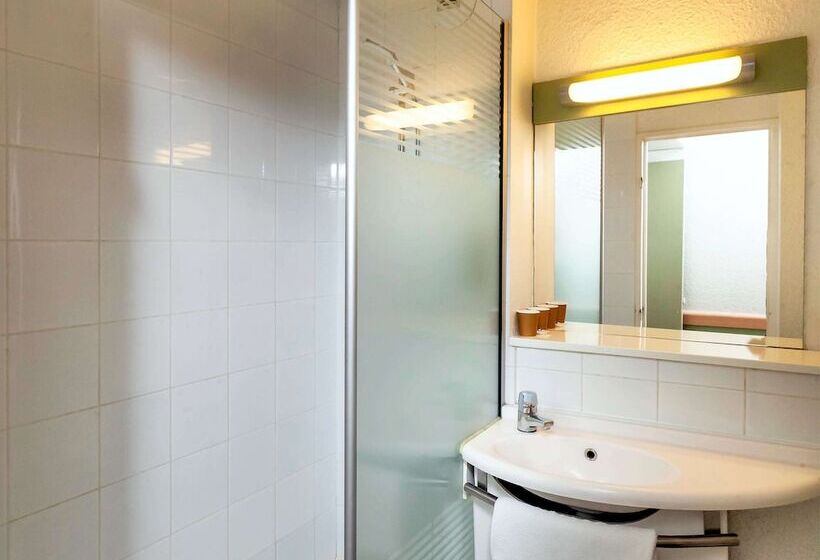 חדר סטנדרט לשלושה, Ibis Budget Antony Massy Rénové 2024