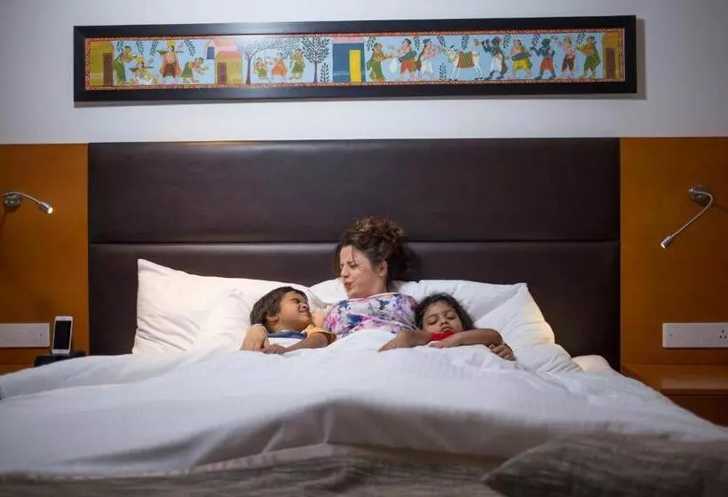 デラックスルーム, Mercure Hyderabad Kcp Banjara Hills, An Accor