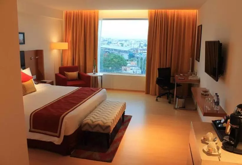デラックスルーム, Mercure Hyderabad Kcp Banjara Hills, An Accor
