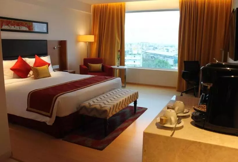 デラックスルーム, Mercure Hyderabad Kcp Banjara Hills, An Accor