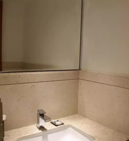 シティビューのスーペリアルーム, Mercure Hyderabad Kcp Banjara Hills, An Accor