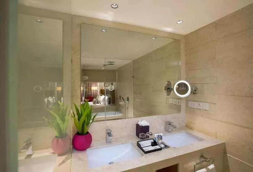 スイート, Mercure Hyderabad Kcp Banjara Hills, An Accor