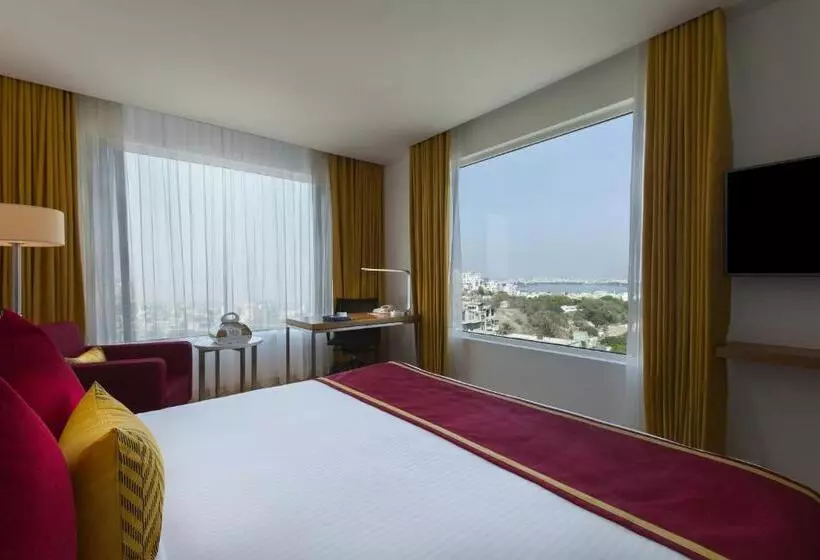 レイクビュースタンダードルーム, Mercure Hyderabad Kcp Banjara Hills, An Accor