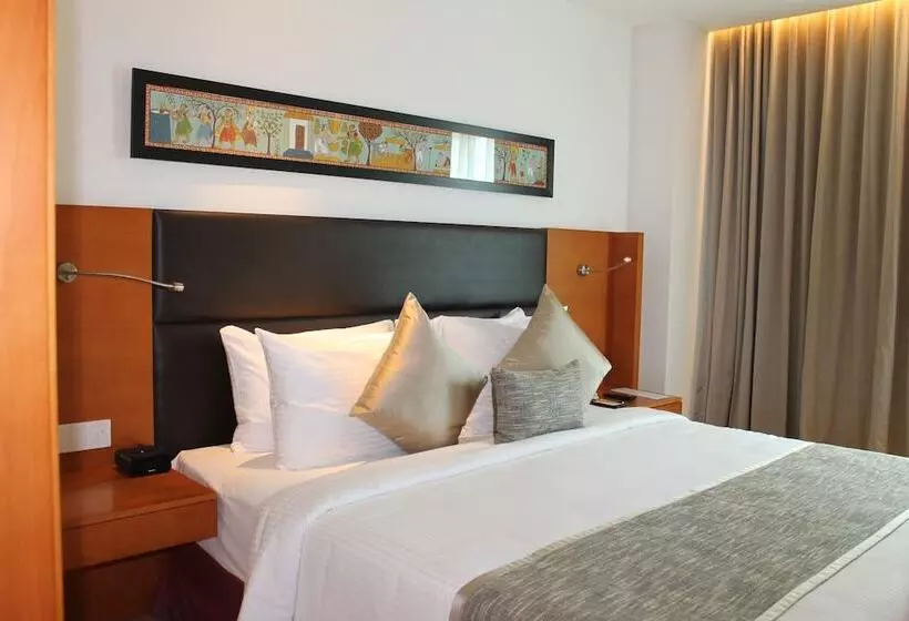スイート, Mercure Hyderabad Kcp Banjara Hills, An Accor