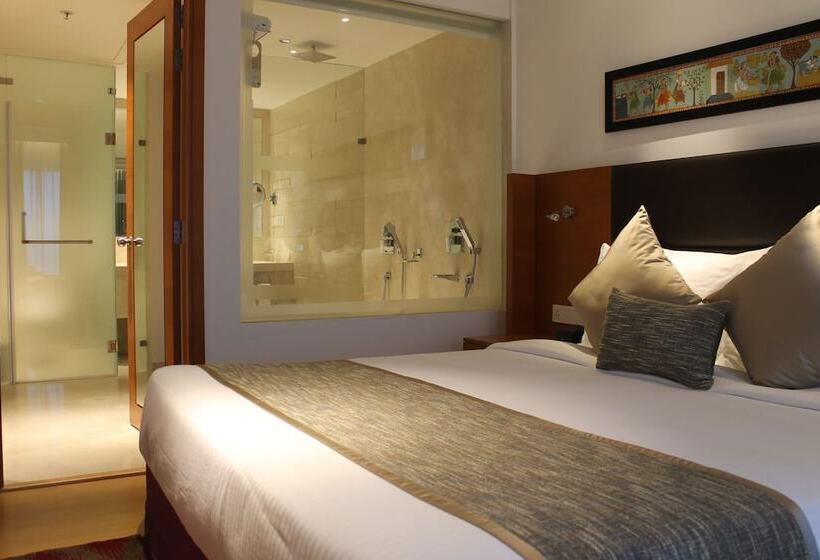 Люкс, Mercure Hyderabad Kcp Banjara Hills, An Accor