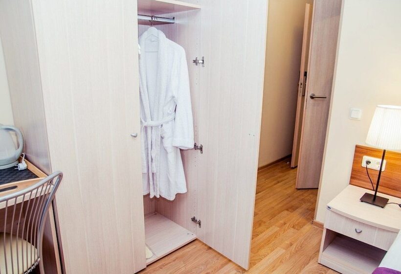 חדר קומפורט יחיד, Repinskaya