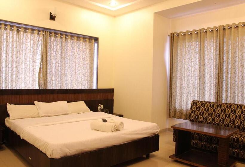 غرفة قياسية, Sai Ramanand