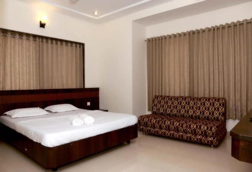 غرفة قياسية, Sai Ramanand