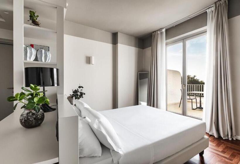 Полулюкс с Балконом, Seebay