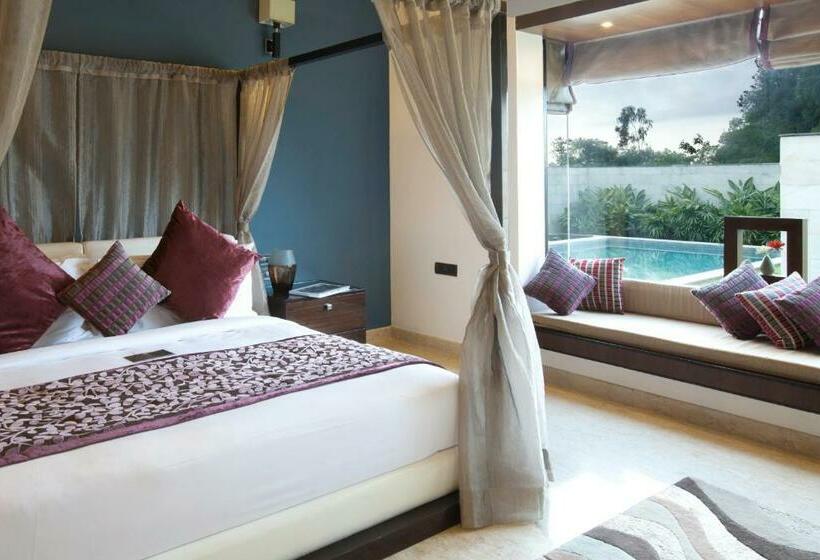 ویلای یک اتاق خوابه با استخر شنا, The Serai Chickmagalur