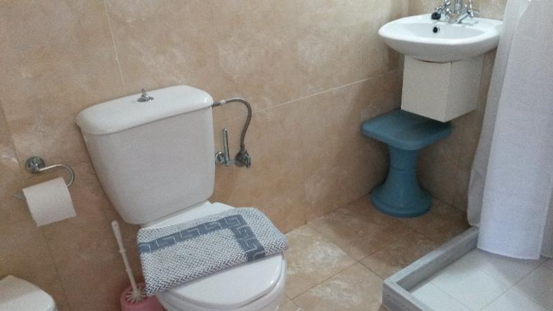 סטודיו אקונומי, Mandy Suites