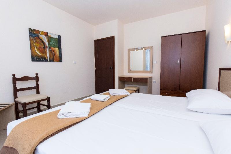 דירת שני חדרים, Mandy Suites