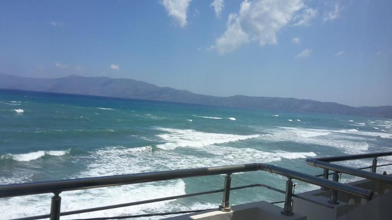 דירת חדר נוף לים, Mandy Suites