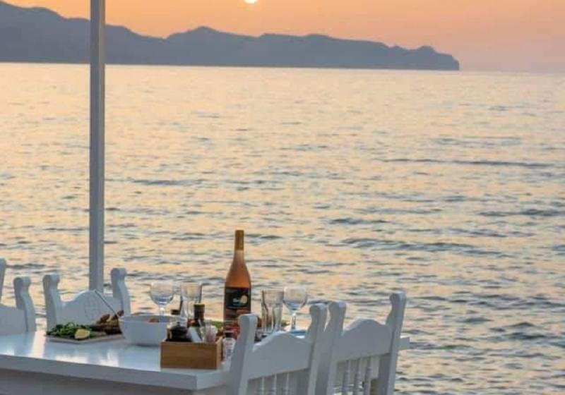 شقة غرفة واحدة, Mandy Suites