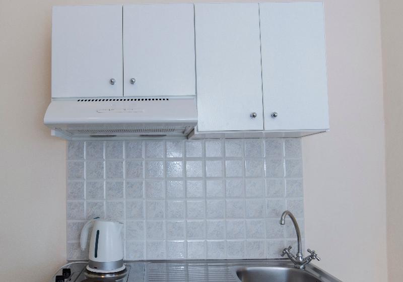 Студио Стандарт Вид на Бассейн, Mandy Suites