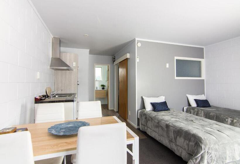 آپارتمان خانوادگی, Kaitaia Motor Lodge