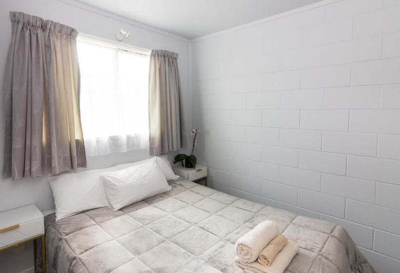 آپارتمان خانوادگی, Kaitaia Motor Lodge