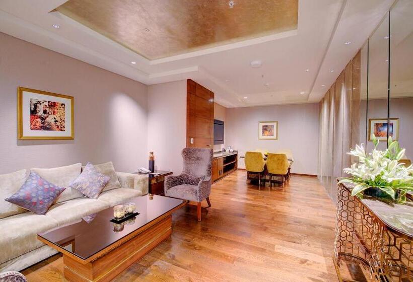 سوئیت پرزیدنت, Niranta Airport Transit Hotel & Lounge Terminal 2 Arrivals